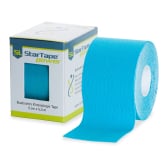 Eine Rolle blaues Tape neben der Verpackung